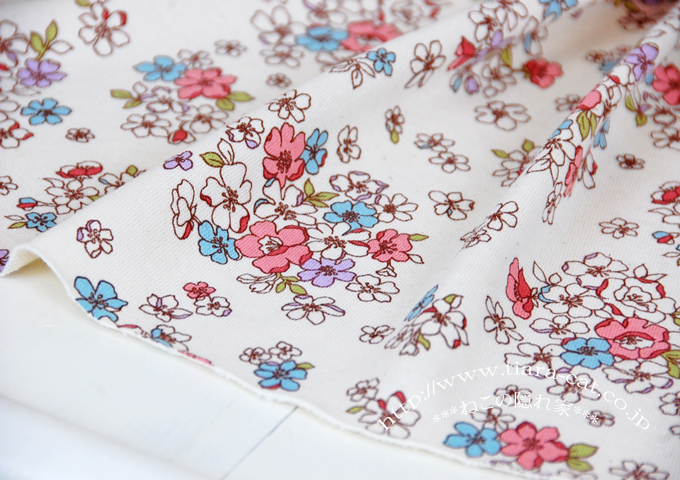 ハンドメイド　子供服　ニット　生地一覧　④ ニット 生地 ニットジャガード パンダ クマ フラワー 子供服 犬